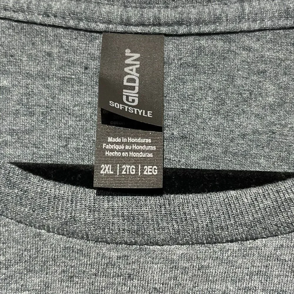 Gildan Softstyle Men's Gray Classic Car Short Sleeve Graphic T-Shirt‎ Size 2XL